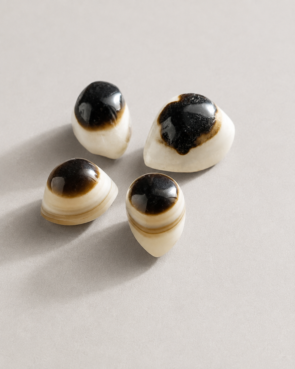 Agate eyes